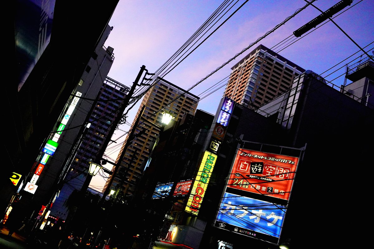 ﾊﾟｼｬｯ Σp[【◎】]ｑゝω・*)東京２３区の風景 《日暮里の夕方》 ＃風景 ＃風景写真