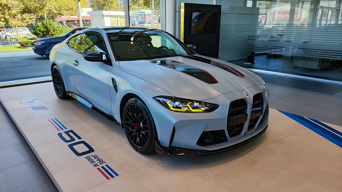 1 od 1000 BMW M4 CSL u salonu Delta Motors-a. ❤#bmwsrbija #bmw #BMWM4CSL