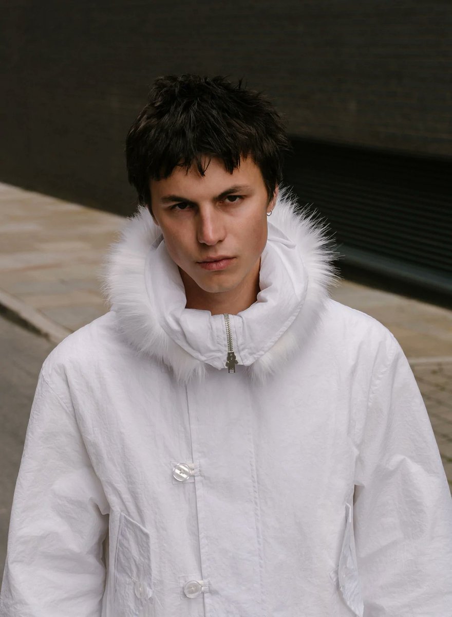 castnoshadowltd's tweet photo. Ready for the cold season. Cut to an oversized fit with a wind proof fastening and adjustable drawstrings throughout | Shop at 80% off via https://t.co/yZU4RNyCtU https://t.co/1DqDBOQ22u