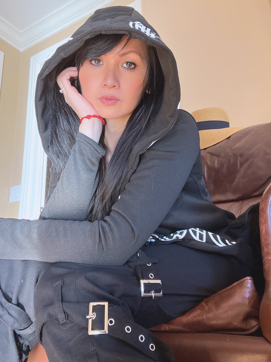 SFetcha's tweet image. Not everyone u meet is meant to stay ☺️ Cherish the ppl in ur life 💕close the door behind the ones who walk out of it 🌻 they aren’t worth ur effort anymore 🥰