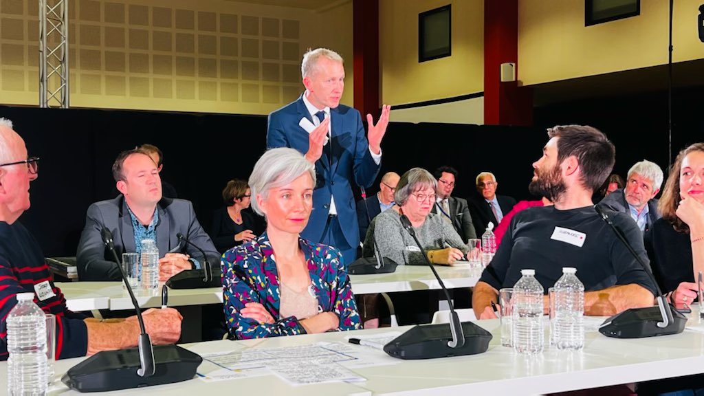 guillaumegarot's tweet image. #DésertsMedicaux
J’ai plaidé devant le Président de la République en faveur de la régulation de l’installation des médecins en France, qui permettrait enfin une meilleure répartition entre les territoires, pour que chacun ait accès aux soins. 
#Mayenne