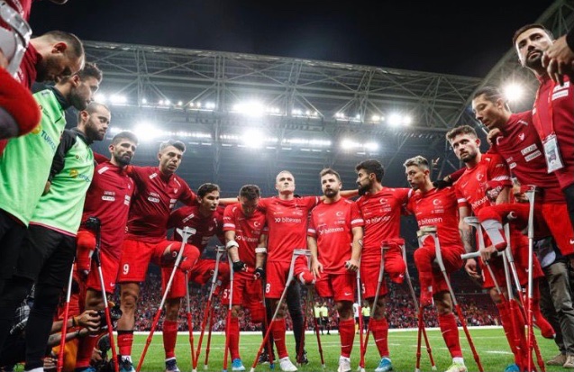 Onlara hangi engel, engel olabilir ..! 🇹🇷 
Ne büyük gurur ..
#bizimcocuklarımız