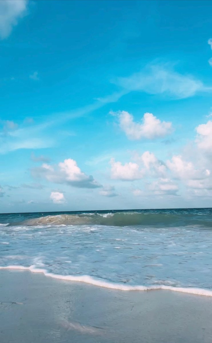 Moms finally getting a getaway! At the beach until Wednesday! 

If you haven't already make sure to check out the <a href="/MiniVanMomsClub/">TheMiniVanMom'sClubNFT 🚨Mint Is Live🚨</a>

There's two mystery moms in the collection. That will include a getaway package to the holder at sell out.

#mexico #cancun #nfts #vacation