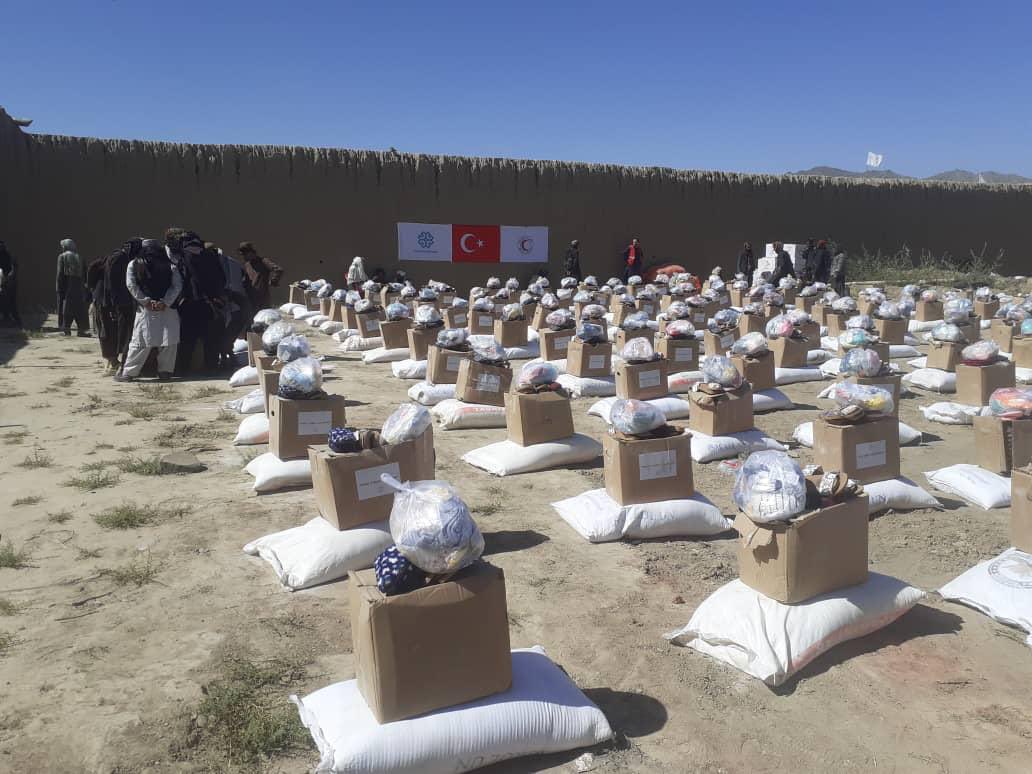 VI.İyilik Trenimizle gelen yardımlarımızın dağıtımına <a href="/AFADTurkey/">AFAD</a> <a href="/RedCrescent/">Türk Kızılay International</a> <a href="/TMaarifVakfi/">Türkiye Maarif Vakfı</a> işbirliğiyle Paktika’da 500 aileyle devam edilerek, Afganistan’da toplam 54.150 aileye ulaşıldı. <a href="/TC_Disisleri/">T.C. Dışişleri Bakanlığı</a> <a href="/MoFA_Afg/">Ministry of Foreign Affairs - Afghanistan</a> <a href="/ARCSAfghanistan/">Afghan Red Crescent | افغاني سره میاشت</a> @BakhtarNA <a href="/TOLOnews/">TOLOnews</a> <a href="/rtapashto/">RTA Pashto</a> <a href="/rtadari/">RTA Dari</a>