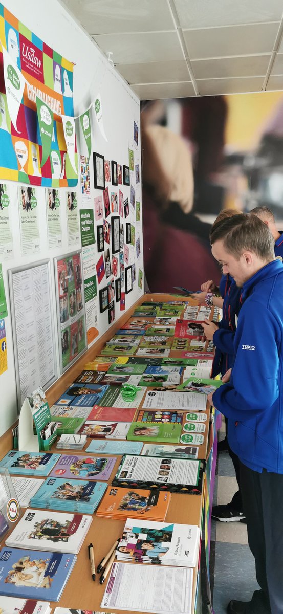 A massive well done to the Reps and Members of Branch K227 at Tesco Bury today, promoting #MentalHealthDay2022 with <a href="/UsdawUnion/">UsdawUnion</a> in their workplace!

You are never alone in the union! 

#ItsGoodToTalk