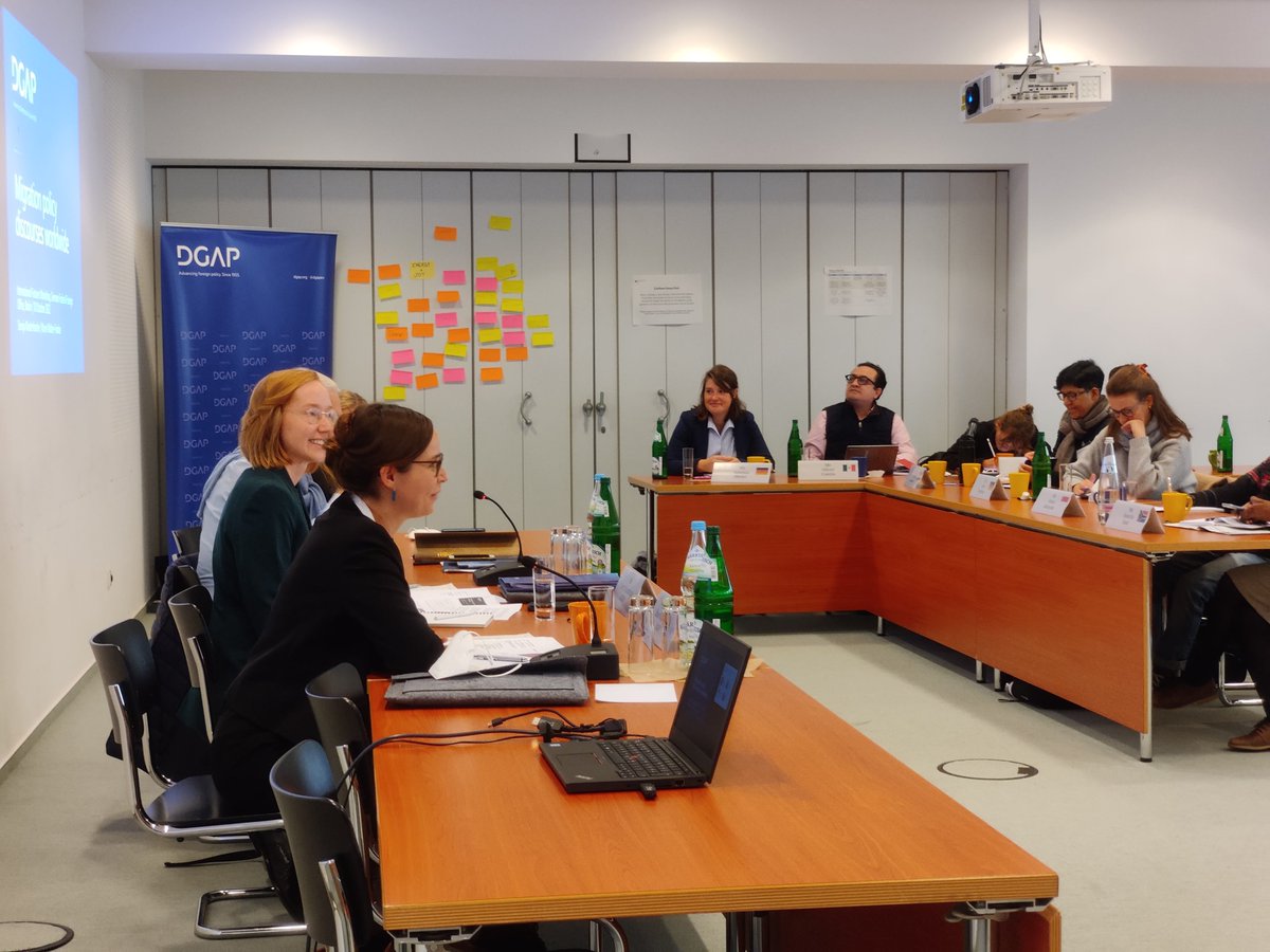 dgapev's tweet photo. Participants of #IF19 had a packed schedule today with exciting insights from @IlonaKickbusch on Multilateralism & Global Health. The following workshop by @SNiederfranke & @MWalterFranke from our research institute led to extensive dicussions on how we talk about #migration. https://t.co/AfSOLQXGae