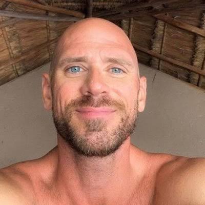 Johnnyच्या आगीची मशाल हाती 🔥 

#MarathiPuns