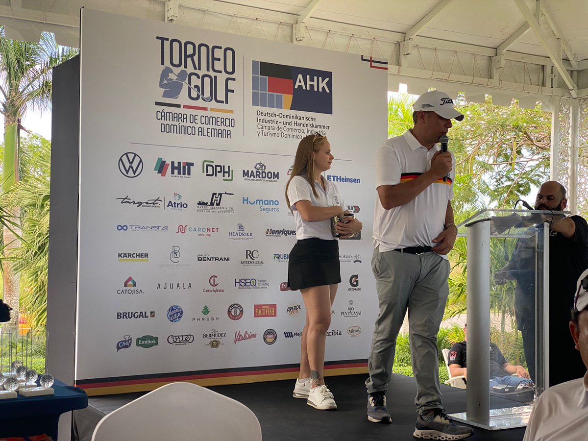 oasegurosrd's tweet photo. Participación en la primera edición del Torneo de Golf de la Cámara de Comercio Domínico- Alemana @ahkrepdom ⛳
Nos complace haber formado parte de este día lleno de golf y de buenos momentos vividos. 💪
#AtrioSegurosRD
#SomosAtrio
#TorneoGolf
#AHKRepDom https://t.co/dZvSschTC8