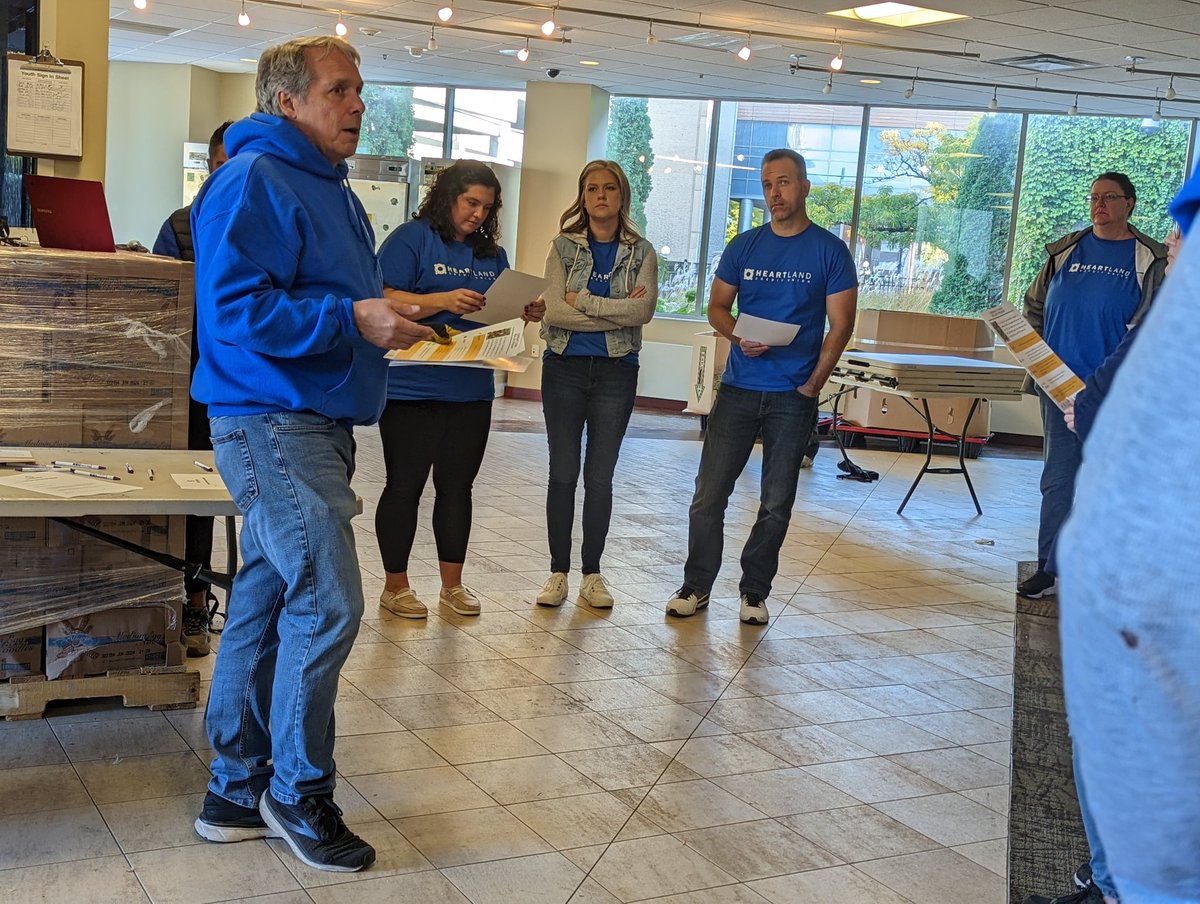 HeartlandCU_MN's tweet photo. Getting ready to pack meals for the @Sannehfdn for #CUForward https://t.co/GlcokYN5cy