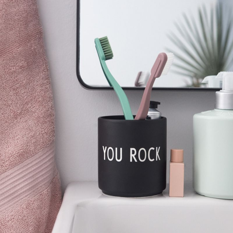 Julie Eve tweet media