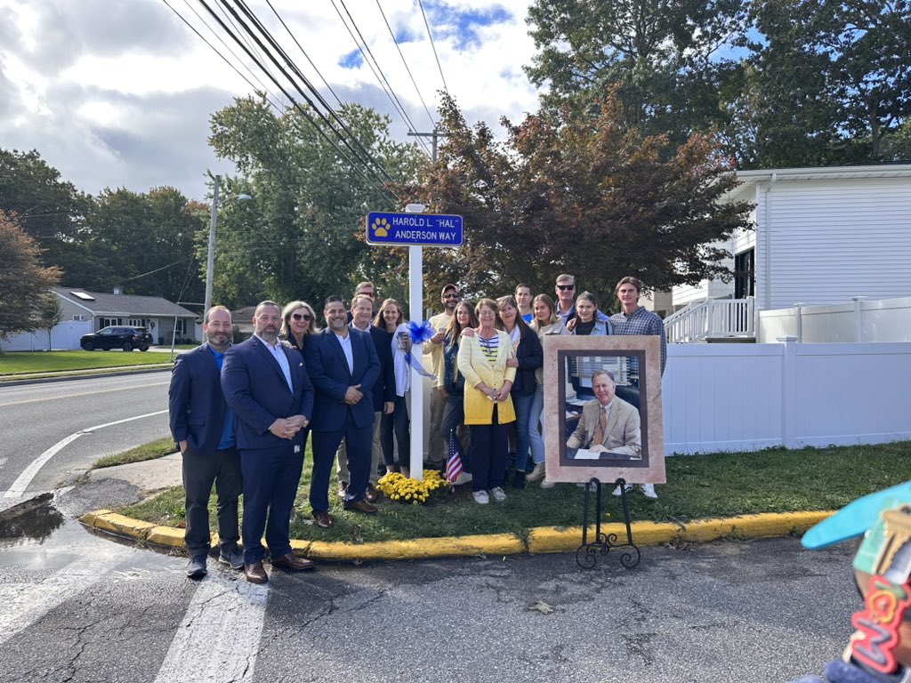 MrsKruerwi's tweet photo. Such a great weekend. Started by honoring one of the best with the naming of Hal Anderson Way. Then spent the afternoon at homecoming collecting food for the WITA food drive. #WIStrong https://t.co/8C5BrjY7s9