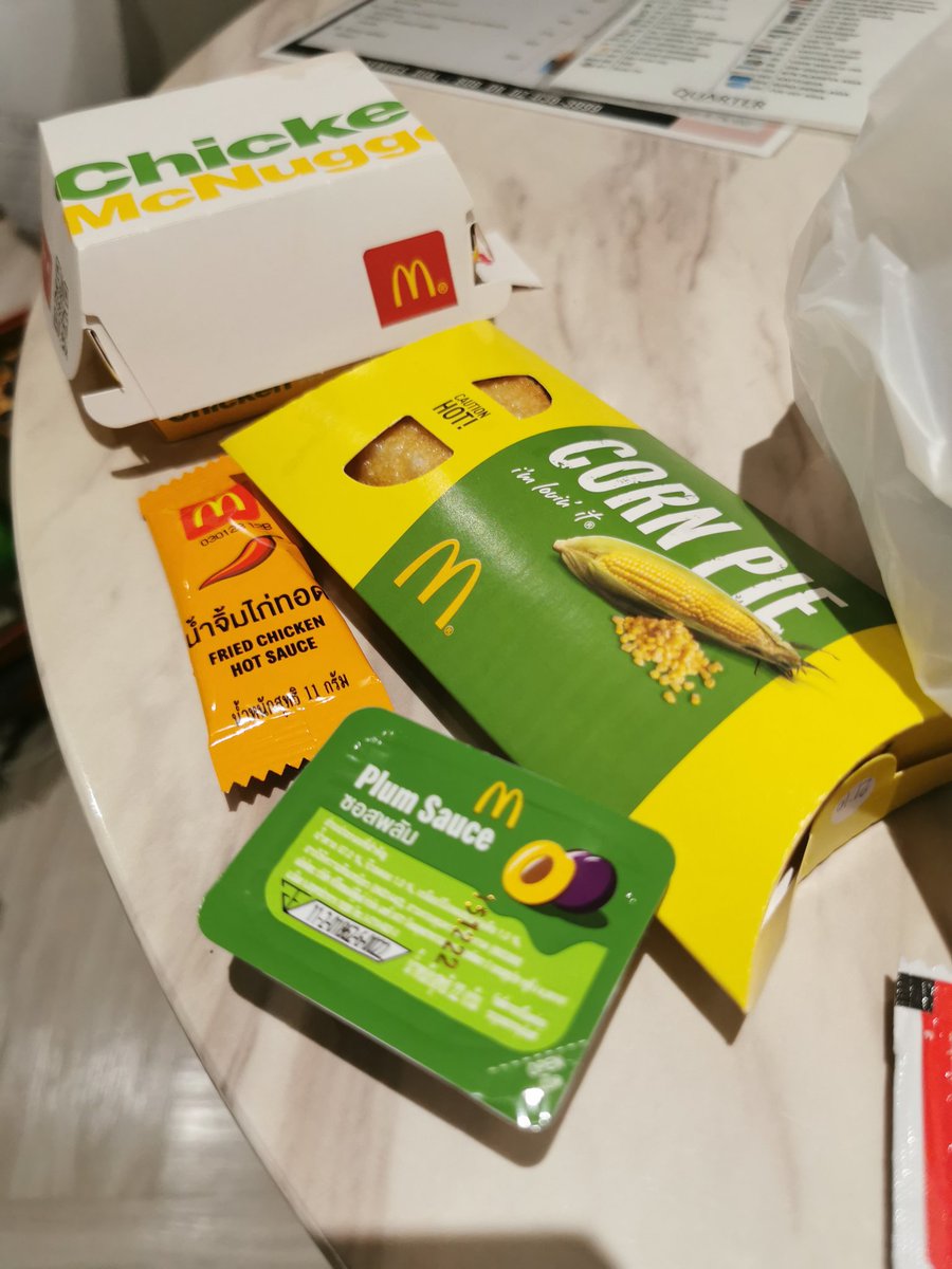 OBBplays's tweet photo. time to judge Thai Mcdo

McCurry - A+ spicy/10 (should exist everywhere)

Fish Burger - 0/fish (fillet-o-fish is better and has a song)

Plum Sauce - 6/sweet and sour sauce (which is a good thing) 

Corn Pie - 8/maja blanca (like two desserts combined) https://t.co/SGZOSI48Ov