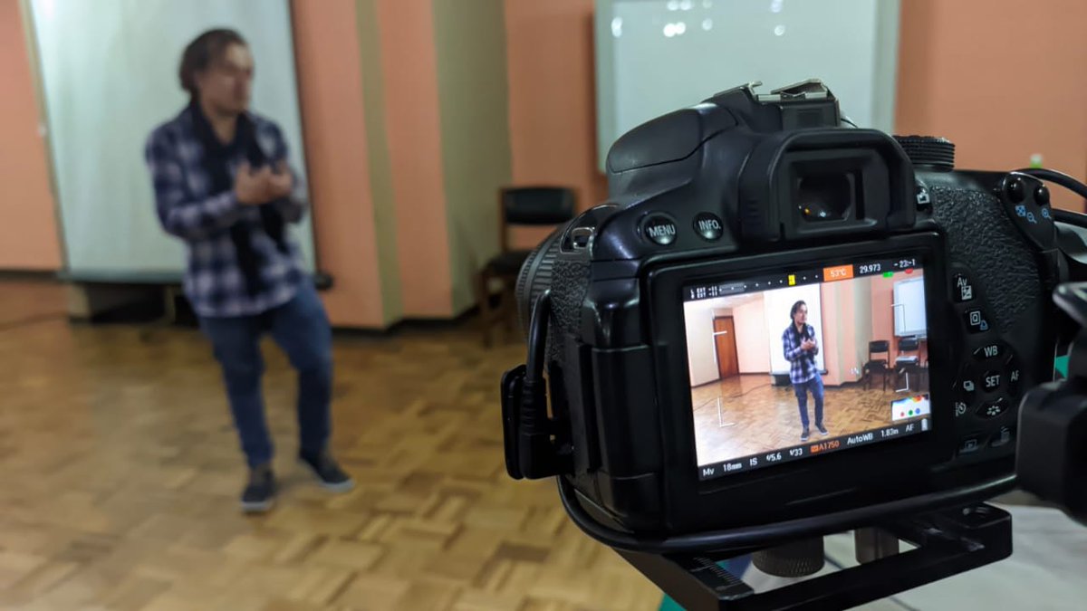 adecinebolivia's tweet photo. #Adecine2022
Con el primer Pitch de Producción concluyó la primera etapa del Laboratorio Audiovisual Oruro 2022.
18 jóvenes se preparan en el laboratorio que organiza el Festival Internacional de cine de Oruro, la Fundación Cultural del Banco Central de Bolivia #FCBCB. https://t.co/WJQcgxkynw