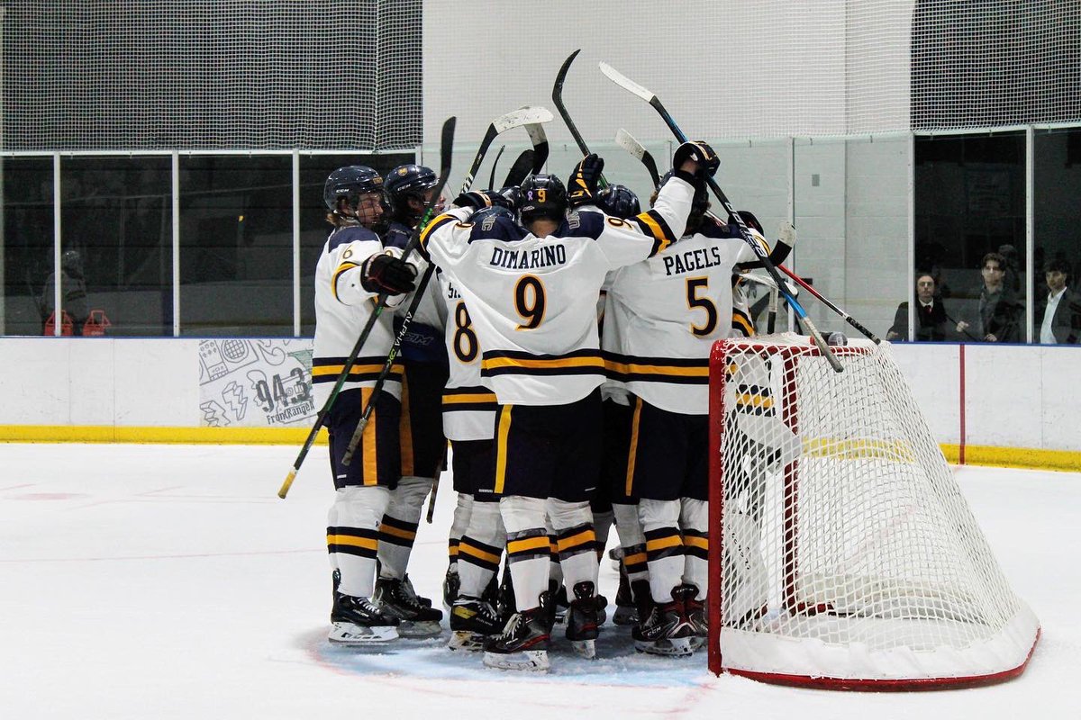 HockeyUNC's tweet photo. Weekend To Do List:
Win against CSU ✅
Win against Wyoming ✅ https://t.co/cS2I2jEo9b