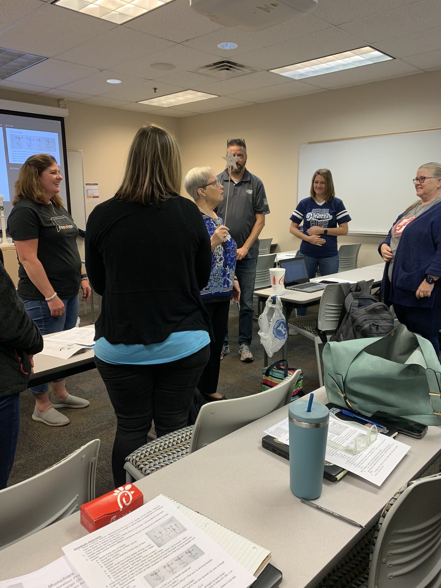 lovinglibrarian's tweet photo. Marlee Tierce is a hoot! @STEMcobb https://t.co/aDqyVqSv8E