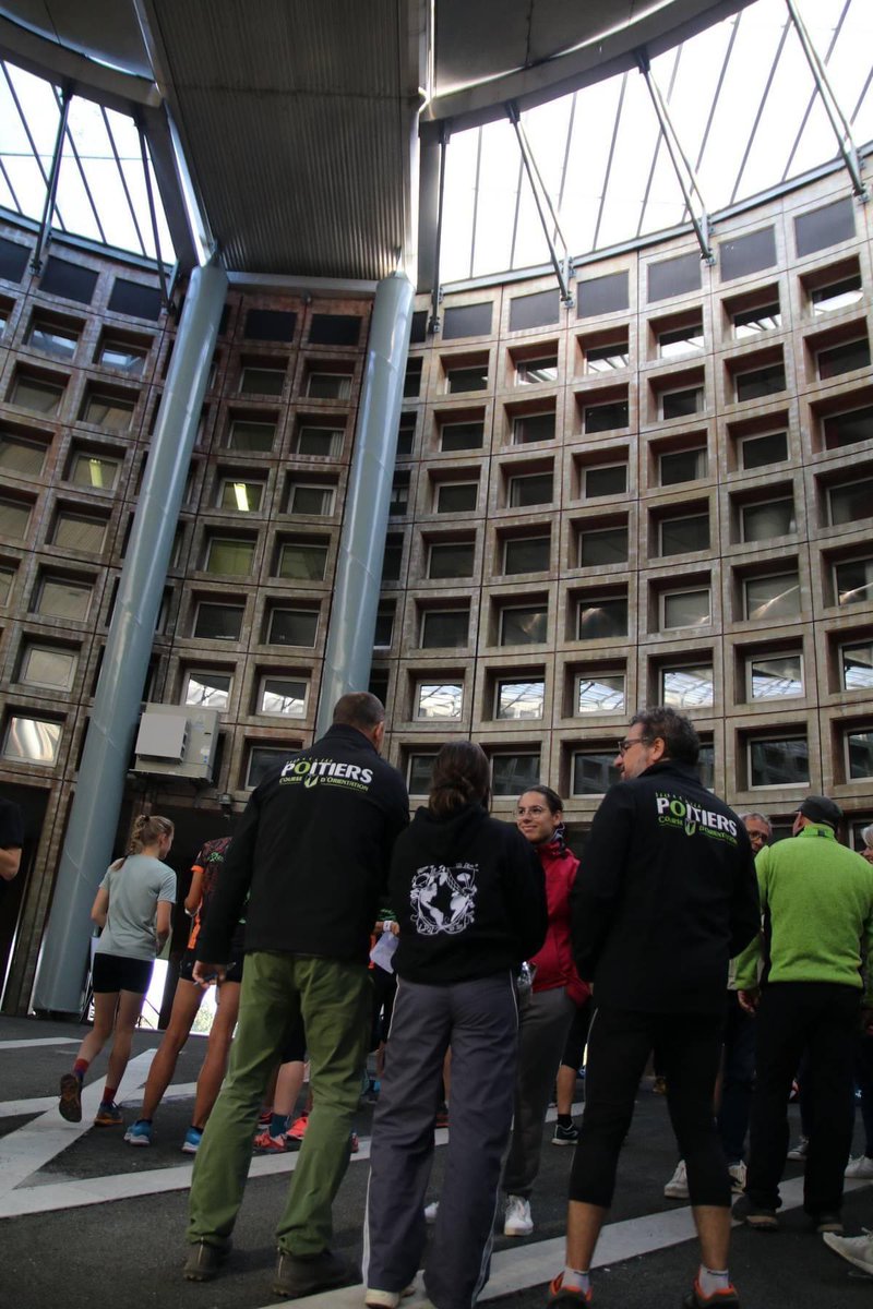 Un grand MERCI à tous ! 4 courses d’orientation en 2 jours, indoor, urbaine,de nuit,en forêt 🤩
Magnifique expérience au <a href="/LP2I_86/">Lycée Pilote Innovant International #LP2I</a> Merci 🙏
Tous les résultats: poitiersco.org/actualites/335…
Restez à l'affût, la saison de CO en Poitou n'est pas terminée...@Grand_Poitiers <a href="/FFCOrientation/">Fédération française de course d'orientation</a>