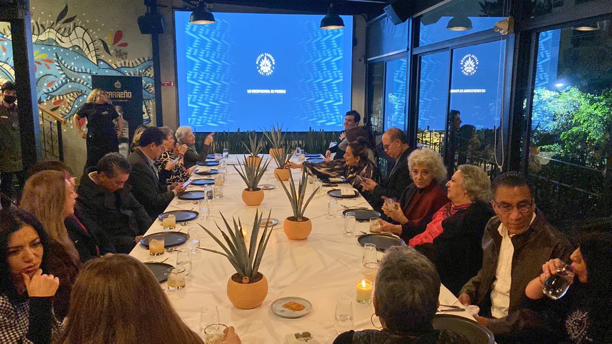 mujeres_mezcal's tweet photo. La trilogía de sabores de las premiadas etiquetas artesanales de @mezcalcarreno en el Restaurante SS92, Shakespeare 92 en Polanco CDMX. 
San Francisco World Spirits Competition, Concurso Mundial de Bruselas, PrEmios Agavit Guía Mezcalier. https://t.co/wCYZaXeMqw