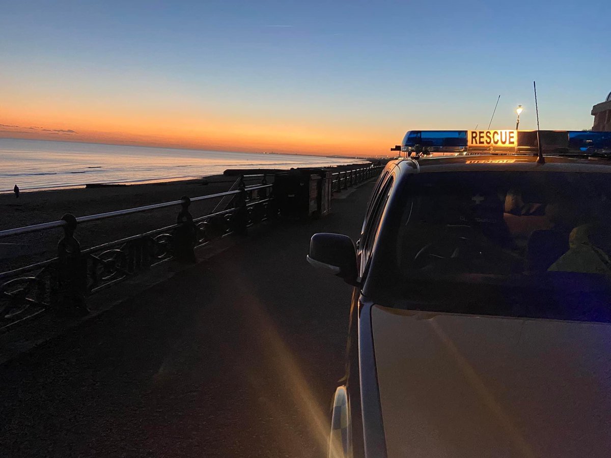 🚨 We were paged at 6.33pm along with Newhaven &amp; Shoreham CG to reports of a person entering the water at King Alfred. On arrival, the casualty had exited the water. 

📞 If you see anyone in trouble along the coast, dial 999 and ask for the Coastguard 

📸 <a href="/ShorehamCG/">Shoreham Coastguard</a>