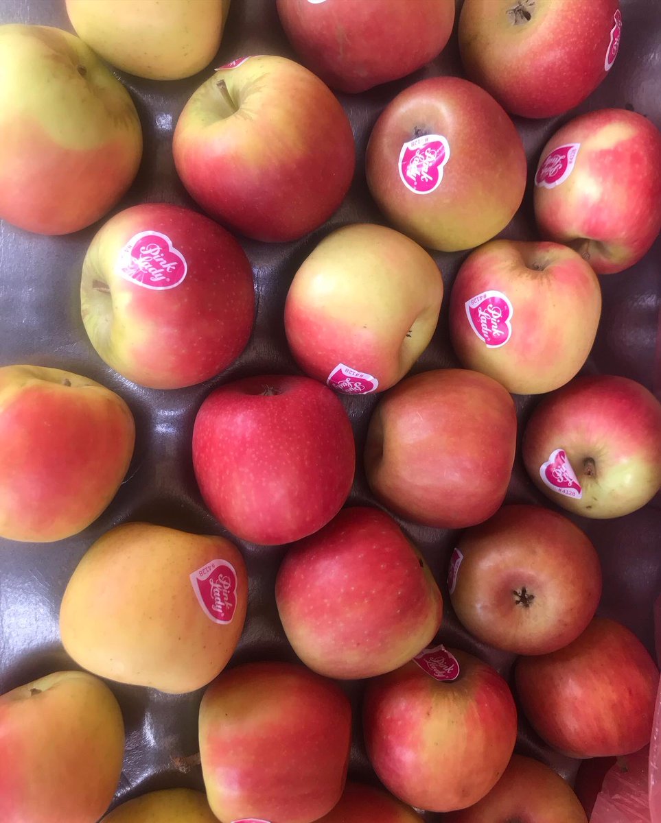 Shallybee_fruit's tweet photo. Small size apple-4 for 500
Clementine-300/each
Dm/WhatsApp 08166172852 https://t.co/zFZuxx7a3l
