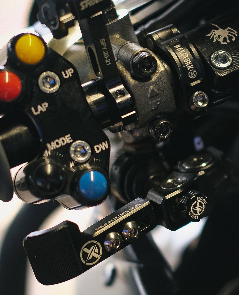 RaceTorx's tweet photo. RACETORX THUMB BRAKE, The most adjustable unit on the market with 3 thumb paddle options. Used in WSBK, BSB & Ducati tri-options.
#thumbbrake #thumbrake #junctionvalve #fingerbrake #handbrake #brakes #bikelife #bikelifeuk #motorbikeparts #bikeparts #brembo #mastercylinder https://t.co/1RARlLl4Tt