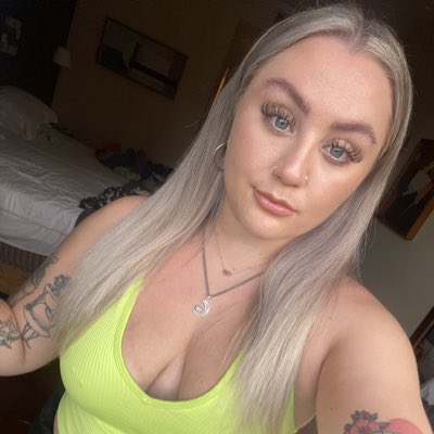 izzy_darlington's tweet photo. #NewProfilePic https://t.co/KGSz9528Sr