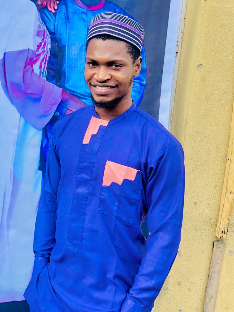 AlOnilude's tweet photo. Be happy. It's one way of being wise.
#kwasu #kwasuite #viral #goviral #likesreturned #love #ilorin https://t.co/0YVtkvnNDV