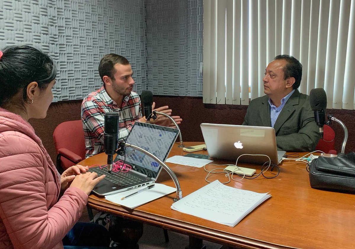 Juventud_Salt's tweet photo. El día de hoy estuvimos promocionando con nuestros amigos de Telediario📺  y En Confianza 🎙️;  el Premio Municipal a la Juventud 2022🥳.

Una oportunidad que se brinda a los jóvenes saltillenses de mostrar sus talentos y ser acreedores de un premio por sus logros🏆. https://t.co/8RvDe7sdsX