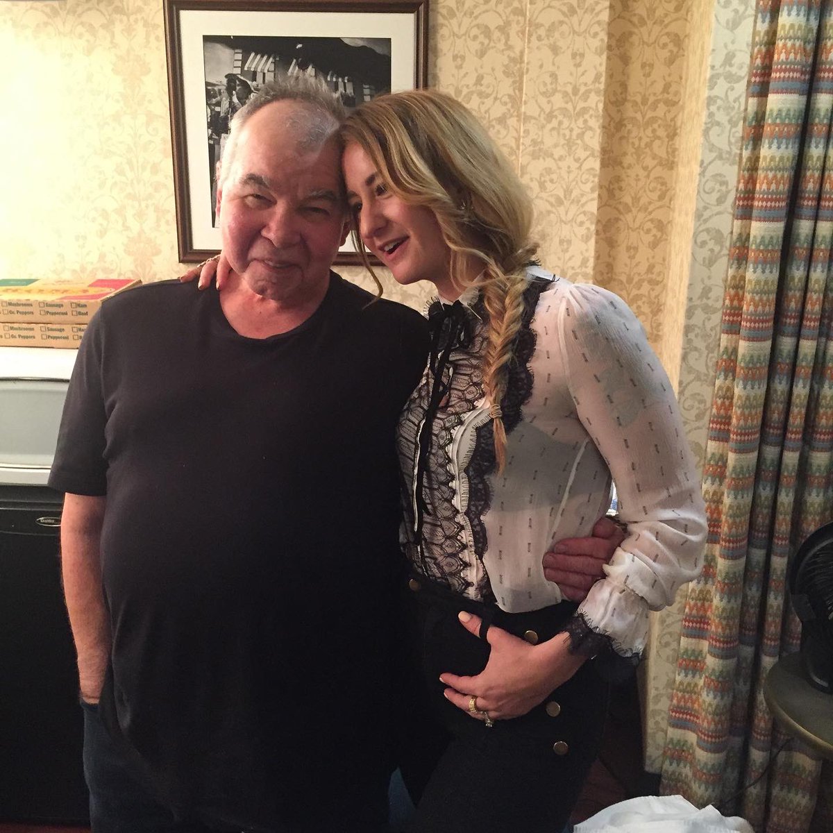 Margo Price (@missmargoprice) on Twitter photo We’re celebrating the life and songs of John Prine this week in Nashville. I met him 6 years ago today at <a href="/theryman/">Ryman Auditorium</a> on his birthday and I’m honored to sing one for him there tonight. Tune into the free, live stream of the concert at 7:30pm CT. boxoffice.mandolin.com/pages/you-got-… We’re celebrating the life and songs of John Prine this week in Nashville. I met him 6 years ago today at <a href="/theryman/">Ryman Auditorium</a> on his birthday and I’m honored to sing one for him there tonight. Tune into the free, live stream of the concert at 7:30pm CT. boxoffice.mandolin.com/pages/you-got-…