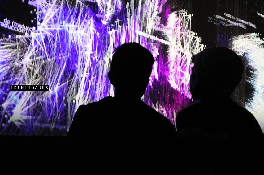 JorgeBandera15's tweet photo. IDENTIDADES, instalación interactiva en @voltajesalon 2022 ⚡️
Instalación hecha con @1null1

#art #interactive #realtime #kinect #generative #creativecoding #programming #code https://t.co/KdM6iiypST