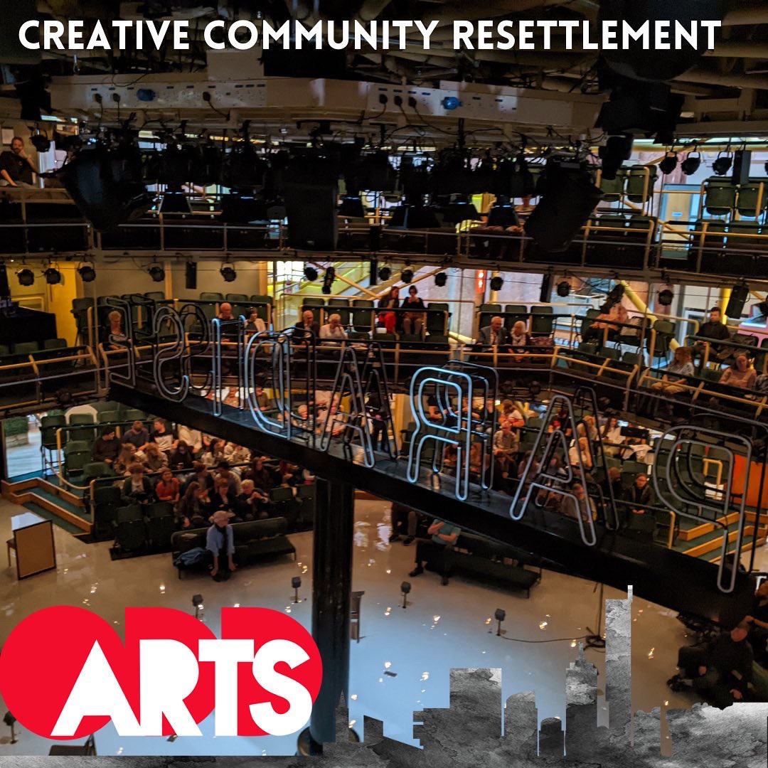 OddArtsUK's tweet photo. 🎭ROYAL•EXCHANGE•THEATRE•TRIP🎭Participants & staff from #CreativeCommunityResettlement went to see a beautiful performance of The Glass Menagerie at @rxtheatre A wonderful evening was had by all! 😊#oddarts @ace_thenorth @OneMcr #doylycartecharitabletrust #CCR https://t.co/yhvGwpQicU