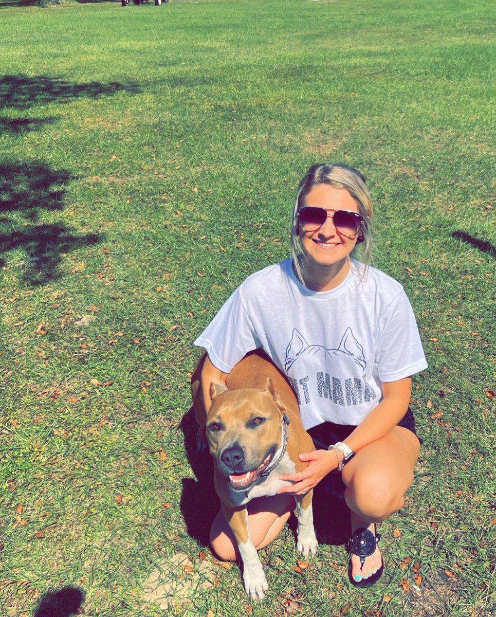 lexidavis451's tweet photo. pit mama🤍 https://t.co/8JJkz6KYxx
