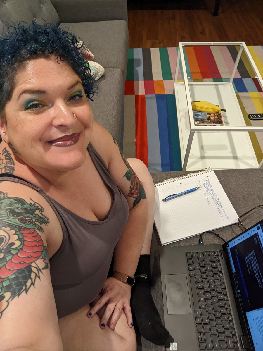 belagaytan's tweet photo. Business on top, party on the bottom while learning GEMS from @JWilliamsEsq at @lesbiantech #LWTSummit! 🔥🔥🔥 I'm SO excited to implement this wisdom into my business ASAP! 💜 https://t.co/RJsmiiH3cD
