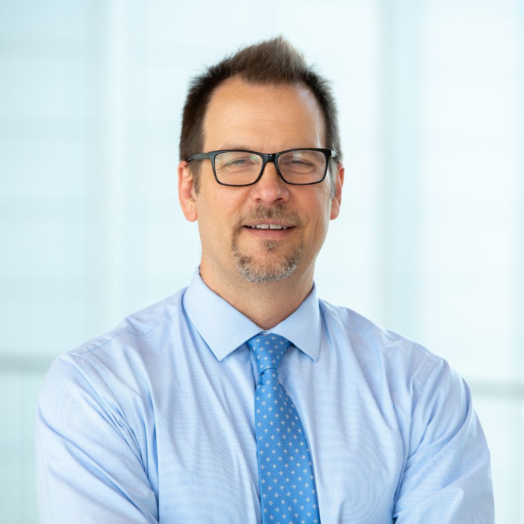 bme_utd's tweet photo. Who is ready for BMES on Wednesday! Meet Dr. David Schmidtke.
His research focuses on the fabrication of novel materials & devices for biological and medical applications.
Be sure to swing by the booth and meet Dr. Schmidtke!
#BMES #BMES2022 #UTDatBMES @BMESociety https://t.co/kWebp5FmmZ
