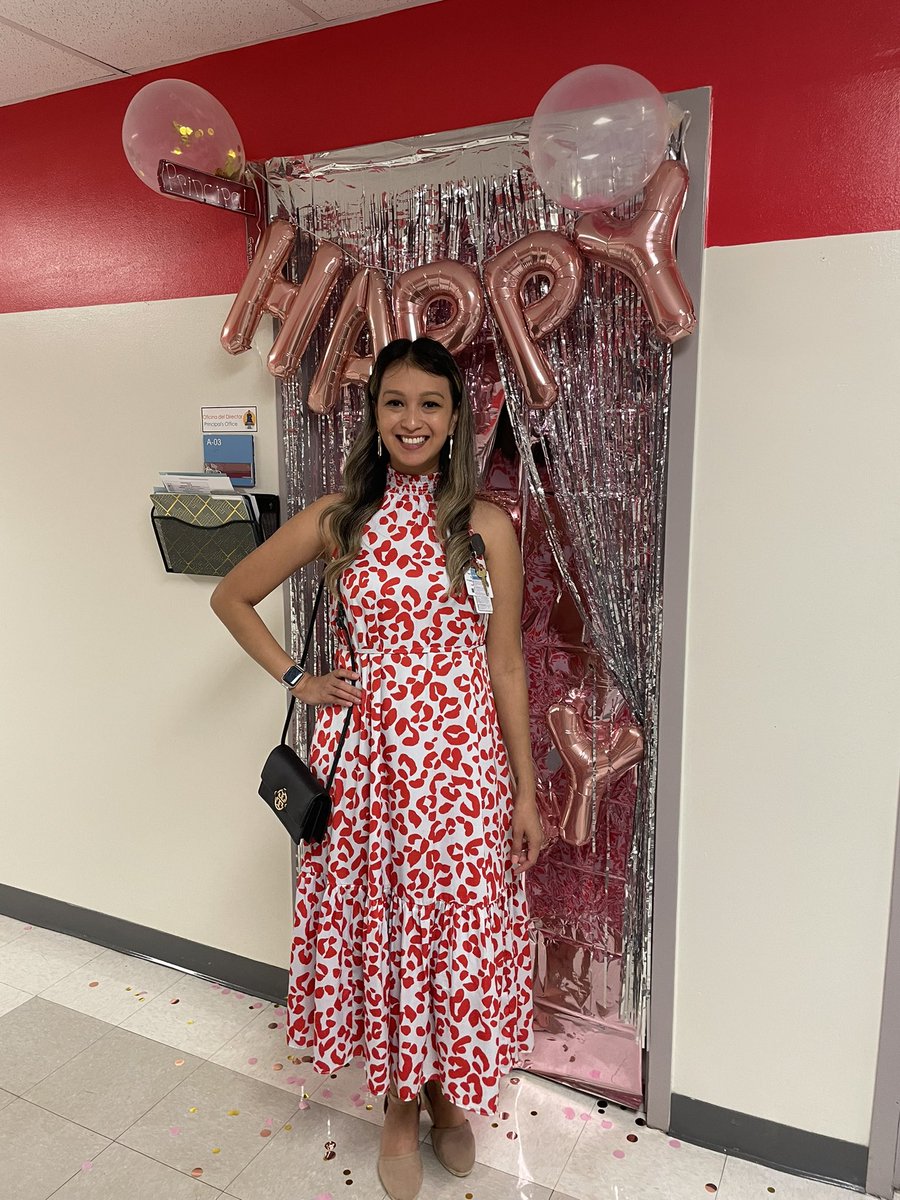 PughRamsHISD's tweet photo. Wishing our very proud principal @MrsCMontoya a very Special Birthday! We hope we made your day extra special! https://t.co/L4SBeRonTo