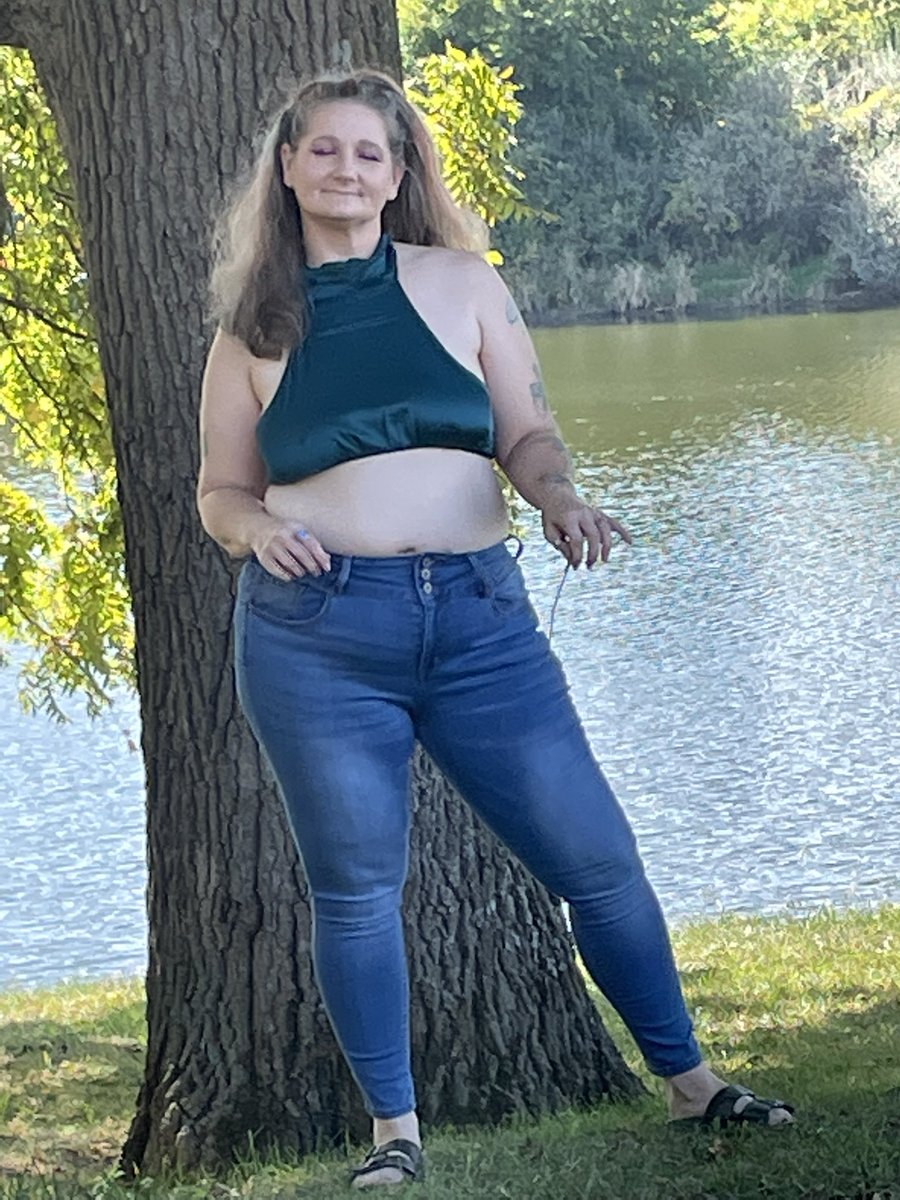 Pinklippedprin1's tweet photo. Another amazing day at the lake fishing wish I had more company you should join@me @https://onlyfans.com/pinklippedprincess ,#hotfishingmoms,#milfsthatfish,#hotmombods,#funmoms https://t.co/tfl97wfihq