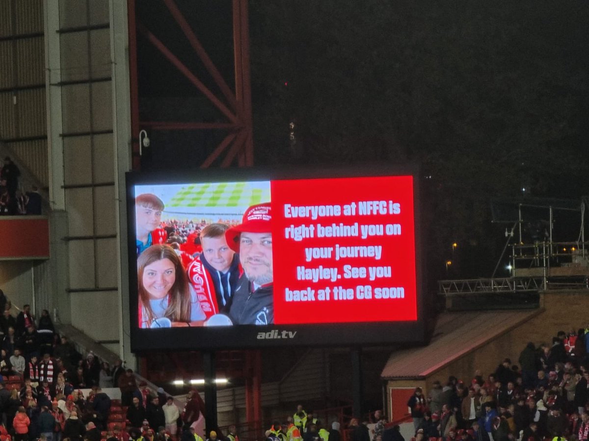 HayleyM9982's tweet photo. Assuming this is you @gergmitch absolutely made my night being sent these!!! ❤️❤️ thank you xxx @NFFC see you very soon CG ❤️❤️ https://t.co/AxPlBllFw8