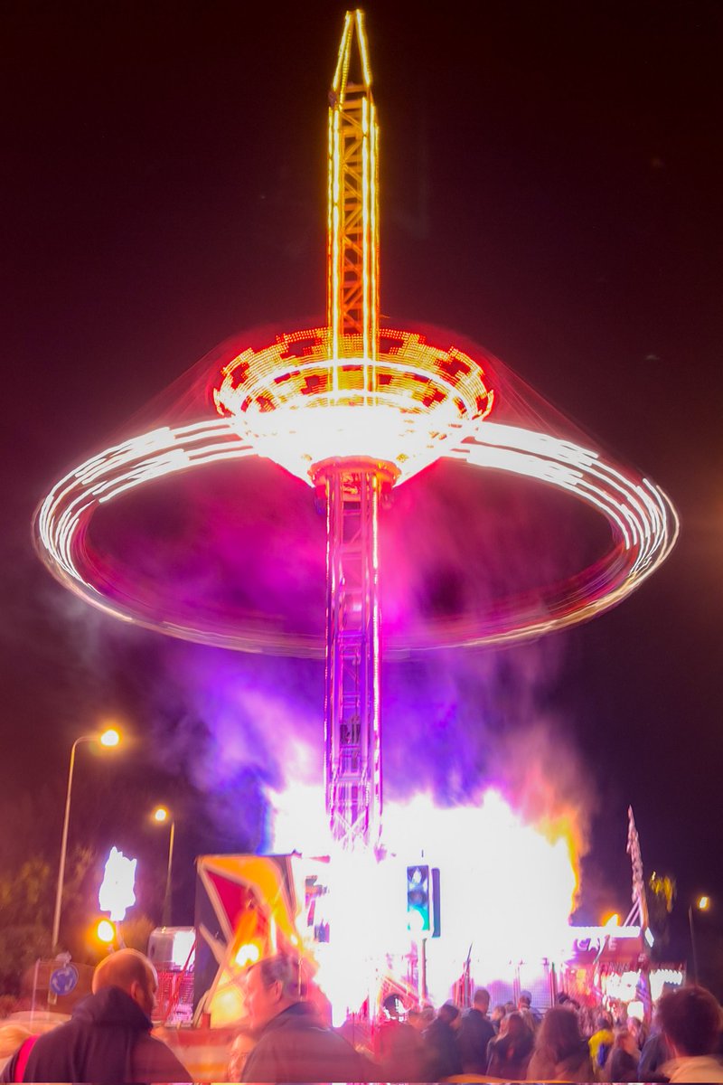 Practicing with the phone...
Abingdon Fair

#photography #england #apsmartphonepicoftheweek @Abingdon_UK @BBCSouthNews #phonephotography #photo #Samsung @SamsungUK