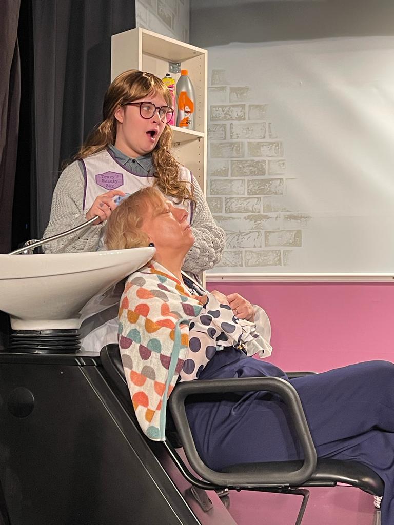 CopthornePlayer's tweet image. On #WorldMentalHealthDay, it's really important to remember to talk to the people around you. Steel Magnolias is a show about just that: six women supporting each other through life's ups and downs. Get your tickets for this week's show at copthorneplayers.co.uk/book-tickets