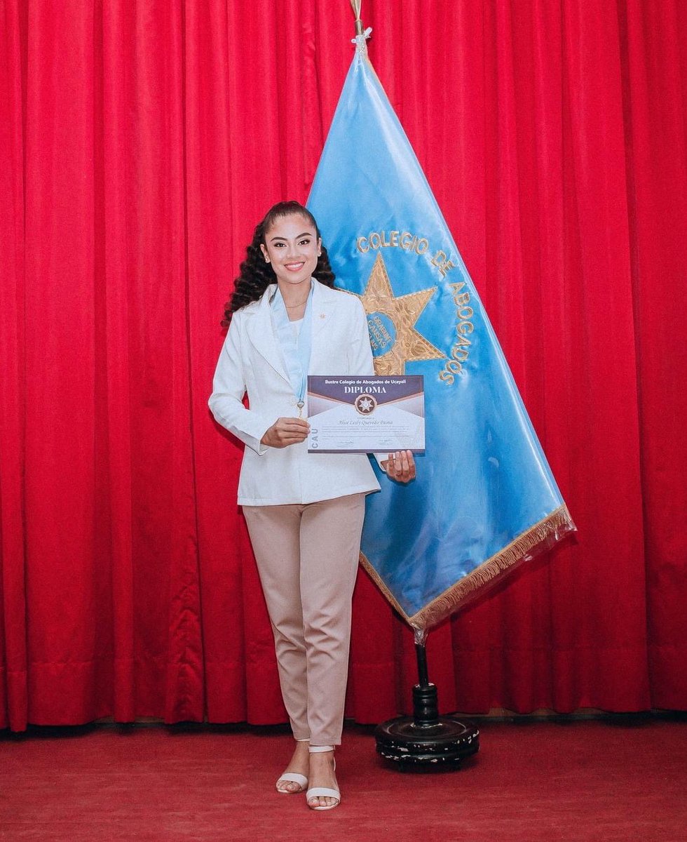 Alilequevedo's tweet image. Me colegié, lo logré y no puedo ser más feliz 🤍 CAU 2160
#abogada #Lawyers #dream