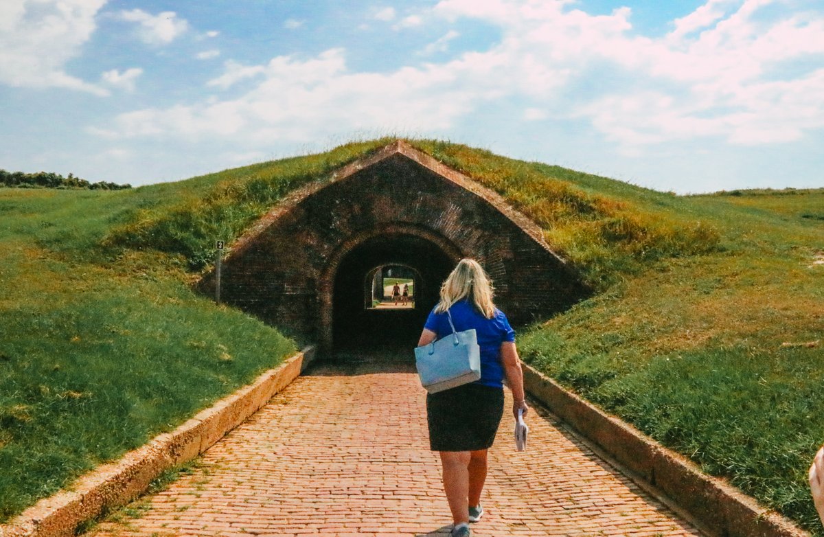 se_casc's tweet photo. On the last day of the symposium, participants attended a field trip to Fort Morgan State Historic Site to learn about the climate challenges for mgt of this important cultural resource along w/ surrounding dune & marsh habitats. #Science4Climate #se_casc https://t.co/mxqxWffkyz https://t.co/D3SWcw1xkz