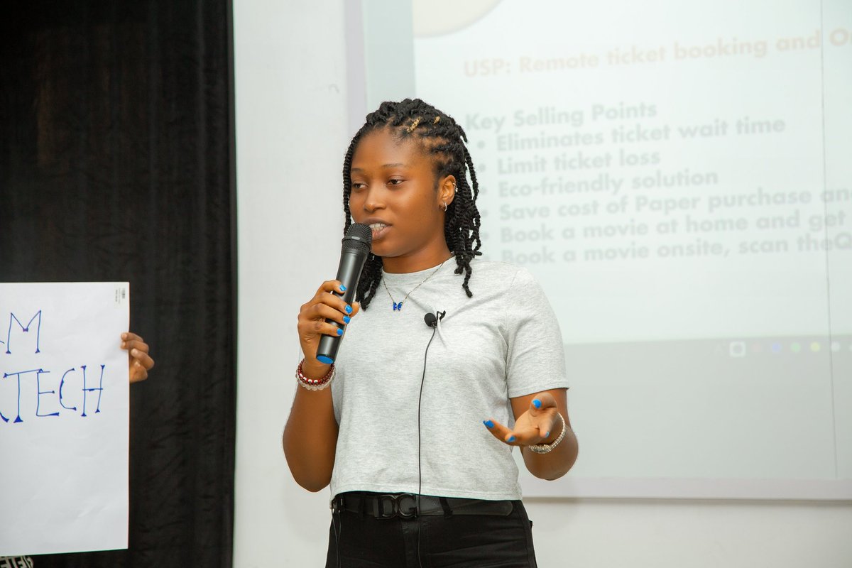 UgbowaEzekiel's tweet photo. Team VenaTech worked hard and we enjoyed how inspiring the atmosphere was. 
We got to share ideas and develop innovative solutions. Indeed it was an experience to remember
#rbhackfest @GdgAsaba @RemotebaseHQ https://t.co/CJTSu31sKX