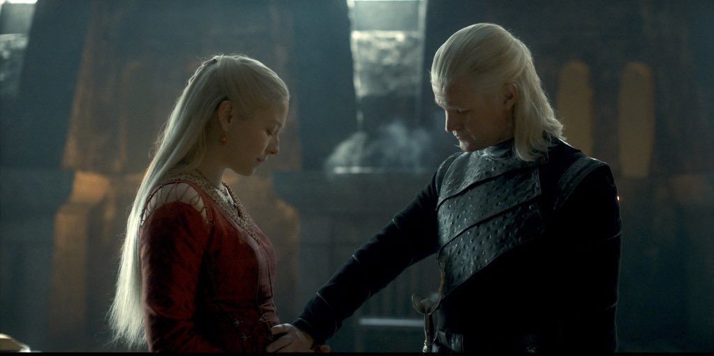 m_bee4's tweet photo. it wasn’t about the throne #HouseOfTheDragon https://t.co/tNUTgdCbQ2