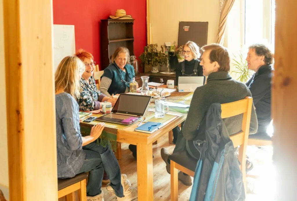 CCLHCymru's tweet photo. At #CommunitiesCreatingHomes we know every #CommunityLedHousing idea is different so our support is tailored to you. Working co-operatively is at the heart of what we do. Find out more about our support: https://t.co/zEYuXZOJRc https://t.co/Y0UfGXQCw0