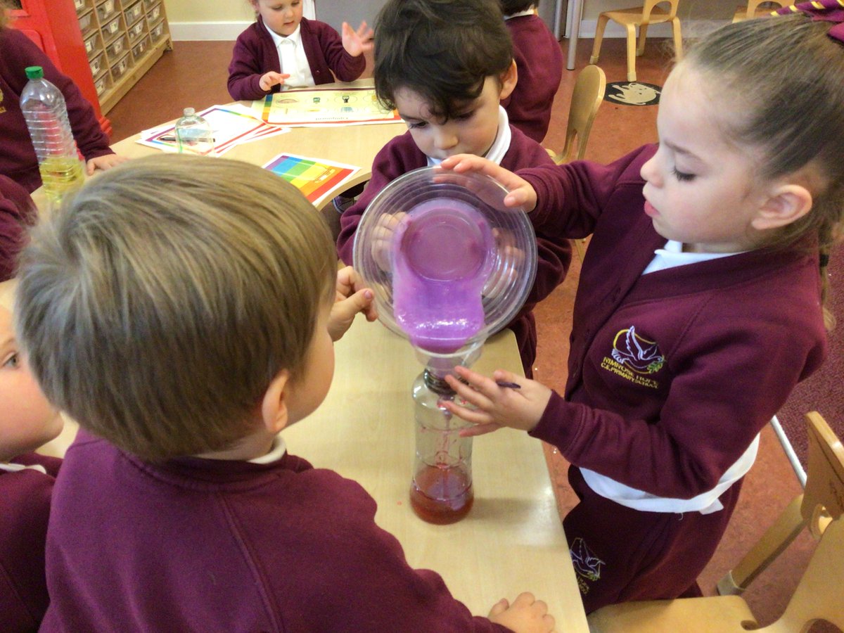 RimroseHope's tweet photo. Nursery children have been investigating colour. #knowledgeandunderstandingoftheworld https://t.co/asp7EguZg6