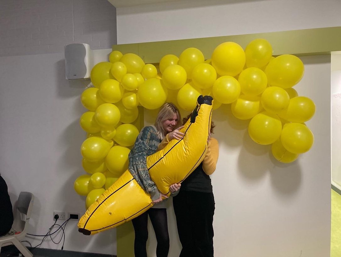 BanAc_HWB's tweet photo. #HelloYellow https://t.co/nLp0ppRGUB