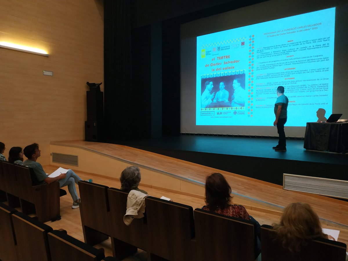 jgramatge's tweet photo. Comencem les jornades per donar a conèixer la poesia i el teatre de Carles Salvador. Dijous a les 17.30h. hi haurà dues representacions al Teatre del Raval obertes a tot el públic.
#CefireCastello #CsCEFIRE https://t.co/M9O6m6G43h
