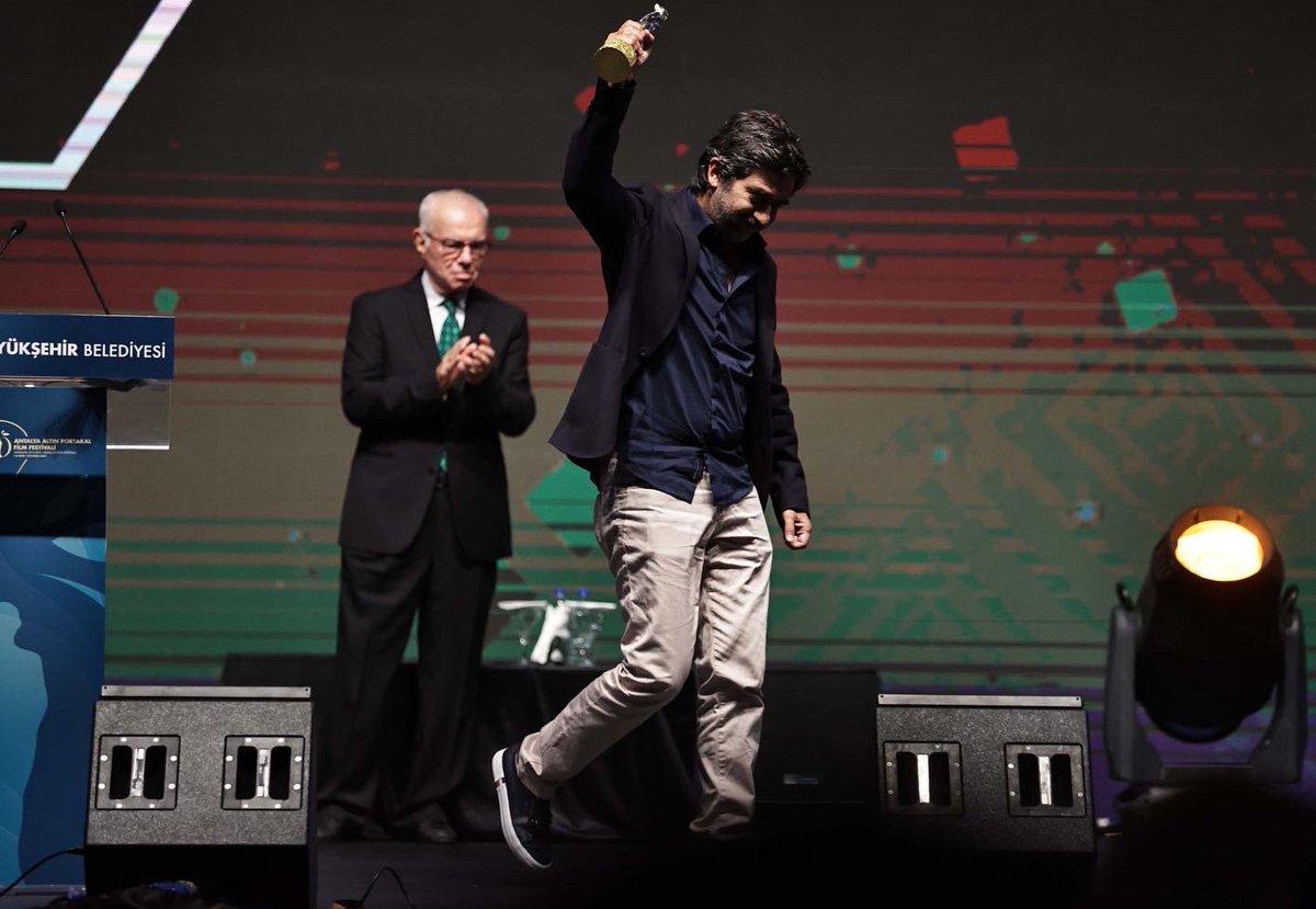 59. Antalya Film Festivali'nden 9 ödül ile döndük. Tüm festival ekibine, bizleri ödüllendiren jüriye ve güzel yorumlarıyla yanımızda olan seyircilere çok teşekkür ederiz. #59AntalyaAltınPortakal🍊

#BurningDays #EminAlper #zolayapim #gloriafilms #circefilms <a href="/LimanFilm/">Liman Film</a>