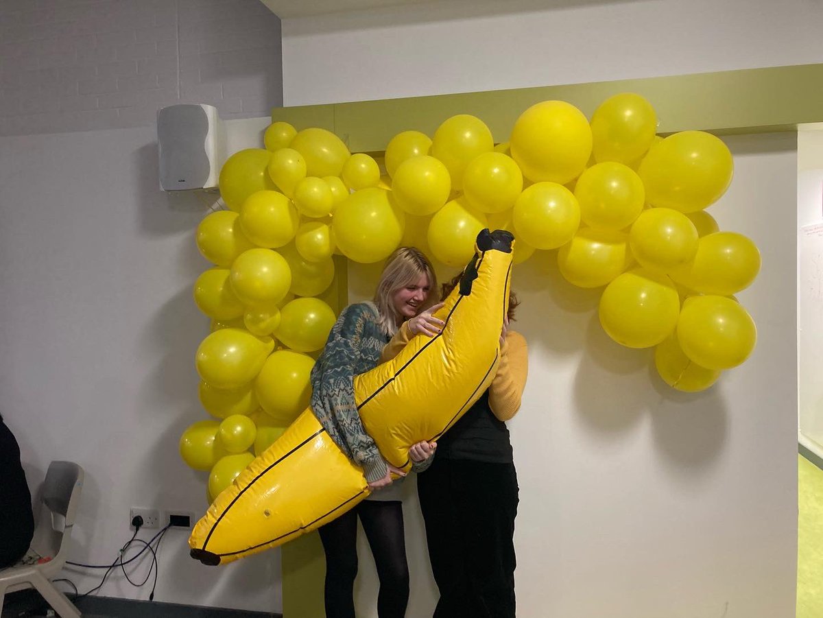 BanAc_HWB's tweet photo. #HelloYellow https://t.co/sEw677qCYK