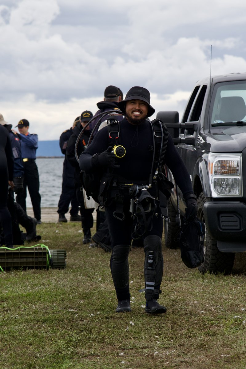 HMCS_NCSM_YORK's tweet photo. Happy Thanksgiving! ๐
#HMCSYork sailors and officers recently participated in a small boat exercise in #ThunderBayON and were grateful to work with multiple @NAVRESNAV divisions, @CoastGuardCAN, and other @CanadianForces members! โ๏ธ๐
#Thanksgiving #WeTheNavy https://t.co/UrqgGT7Ztt