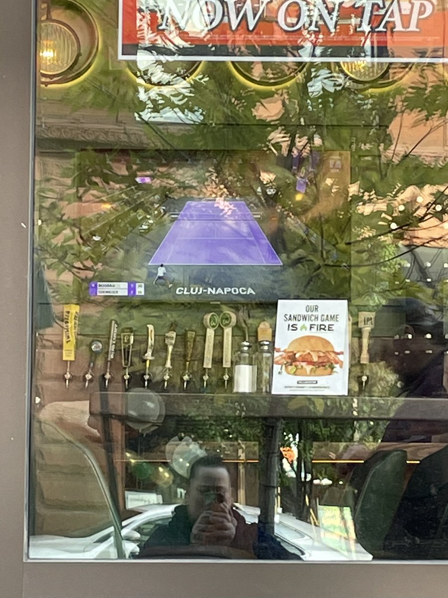 NKOTBsWolf's tweet photo. For my birthday come here to Walburgers and they are closed for electric issues but they have power and won’t talk to us at all very rude staff to ignore https://t.co/pANtu0oxUY